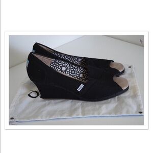 Toms peep toe wedges